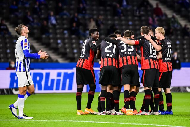 亚预赛-中国男篮101-53大胜关岛 曾凡博14+8